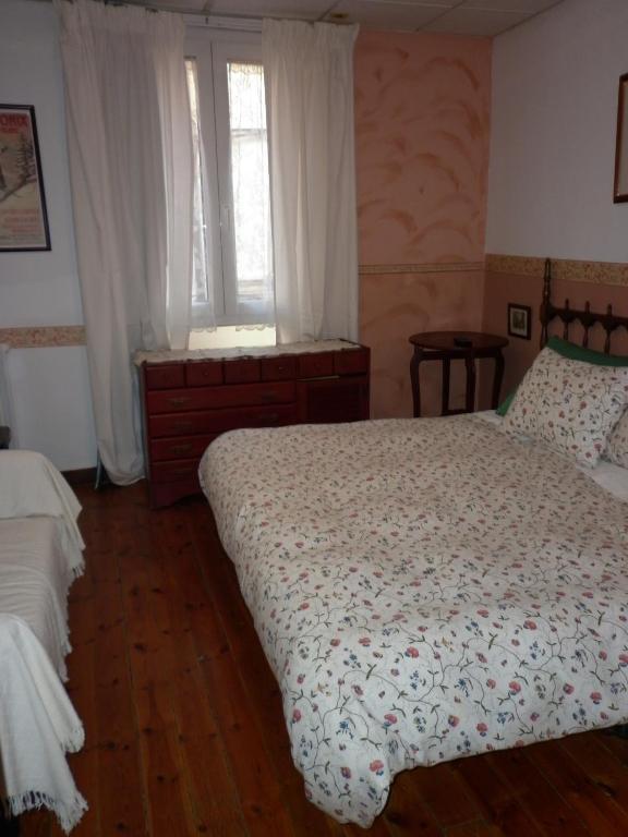 فندق بُويكثيرذافي  Fonda Cerdanya الغرفة الصورة