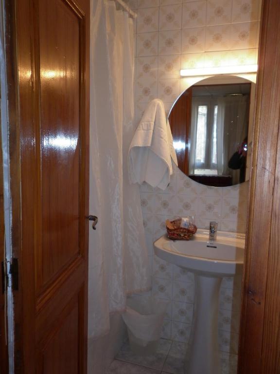 فندق بُويكثيرذافي  Fonda Cerdanya الغرفة الصورة